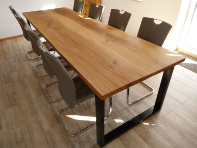 Tisch Woodhood verleimt